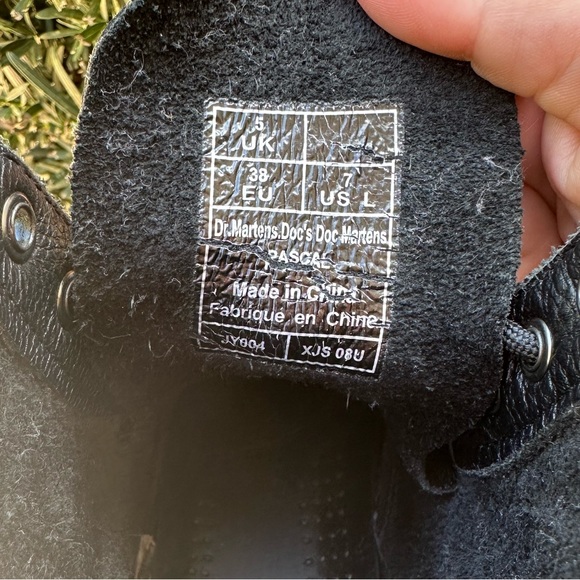 Dr. Martens boots. Women size 7. Good condition . - Picture 2 of 4